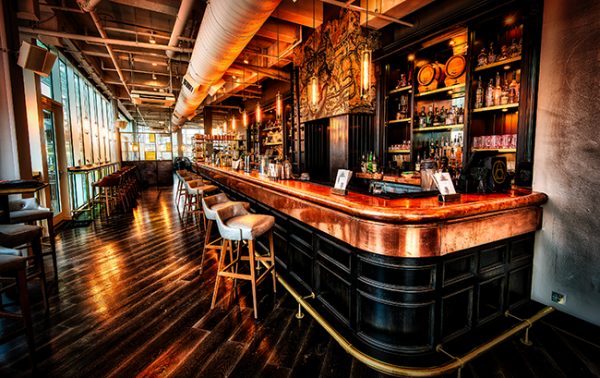 Pubs and restaurants outperform bars