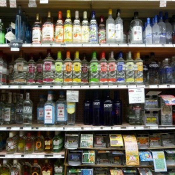 Stockpiling drives US alcohol sales up 40%