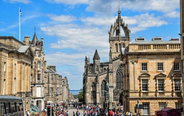 Scottish government cuts hospitality support