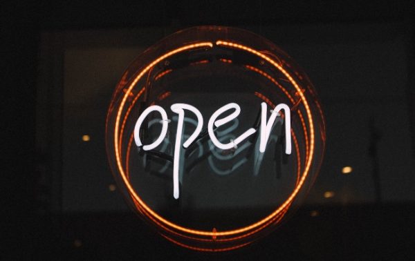 Third of on-trade to cut Christmas opening hours