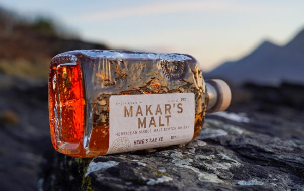 Isle of Raasay celebrates Scots makar with whisky