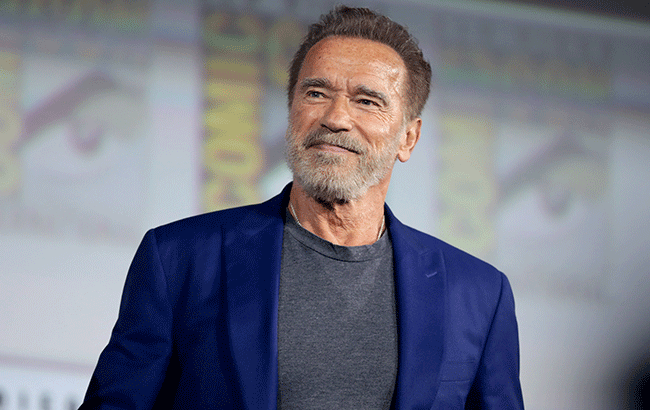 Arnold-Schwarzenegger-Lobos-Tequila