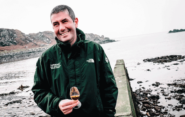 Laphroaig distillery manager to depart