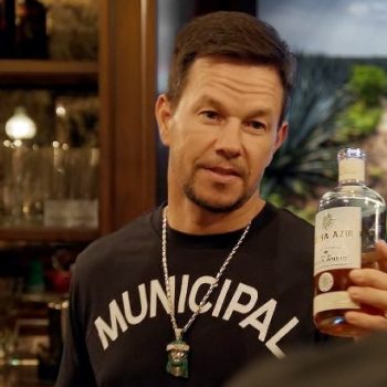 Mark Wahlberg Flecha Azul Tequila