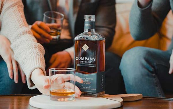 Jeff Arnett to open Tennessee distillery