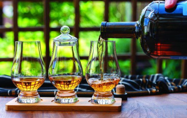 Scotch boosts UK drinks exports