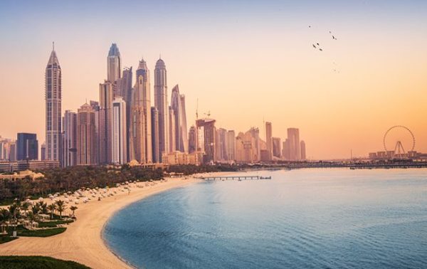 Dubai scraps 30% alcohol tax