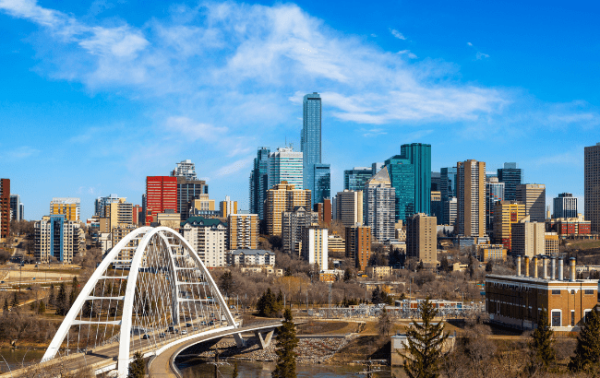 Spirits lift Canada on-trade sales over summer