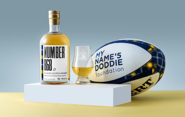 Duncan Taylor unveils whisky for MND research
