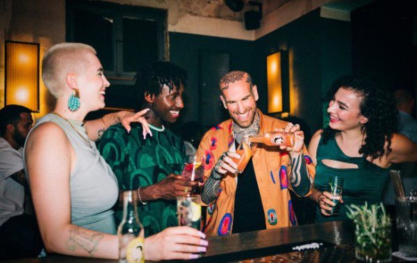 Invitation: happy hour at The SB Hub with Thomas Henry