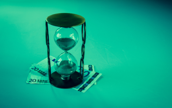 EU delays 50% tariffs on American whiskey