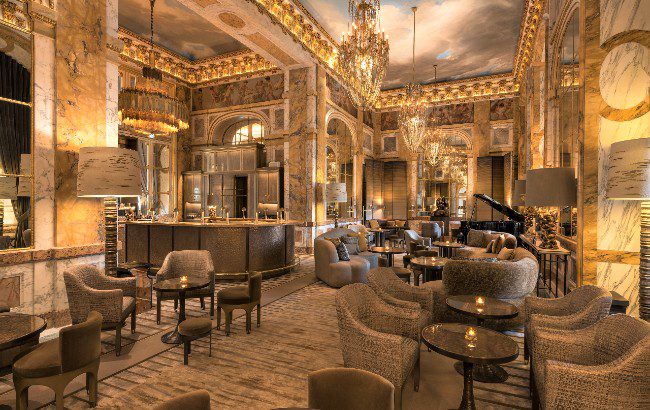 Bar Les Ambassadeurs interior