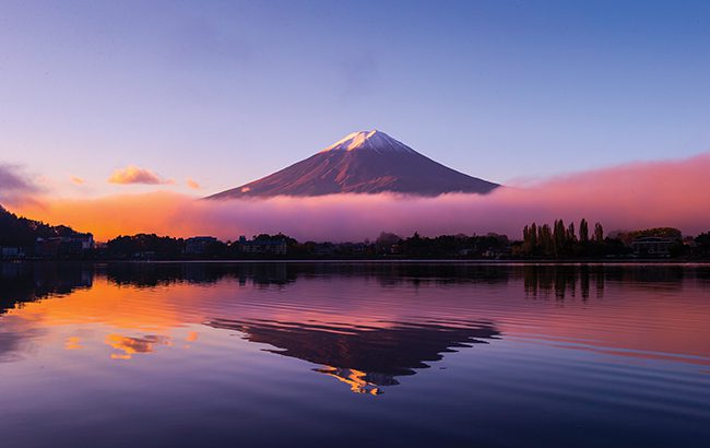 japanese whisky: Mountain Fuji at winter morning with reflection on the lake Kawaguchi, Japan