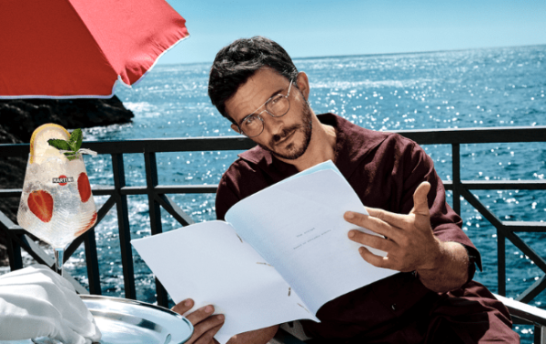 Jonathan Bailey ‘spontaneously’ fronts Martini campaign