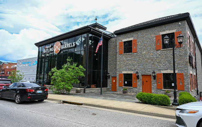 Dueling Barrels Brewery Distillery