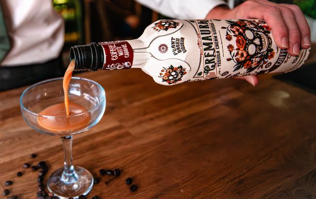 Minuman keras krim Cremaura Tequila