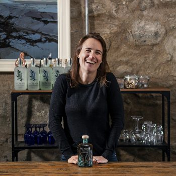 Annabel Thomas, Nc'nean