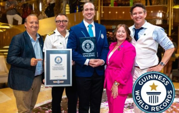 Pantalones Margarita sets world record