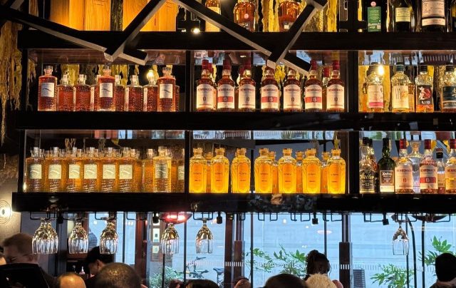 Renais Gin Fallow restaurant